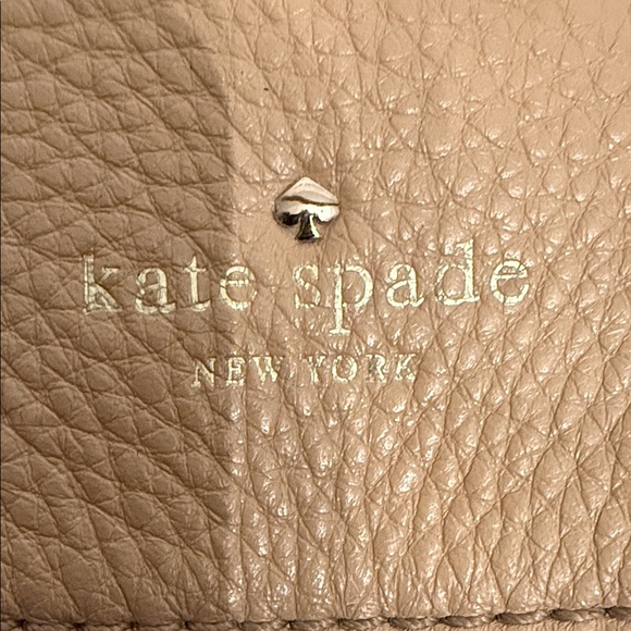 Kate Spade New York Soft Pebbled Leather Satchel – Beige Zip-Top Shoulder Bag - Picture 2 of 11